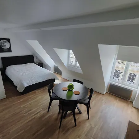 Apartmán Near Arc De Triomphe And Shopping