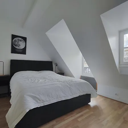 Rue De Berri - 8 Apartment