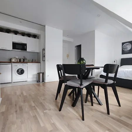 Rue De Berri - 8 Appartement