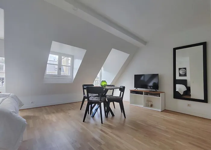 Apartment Near Arc De Triomphe And Shopping *